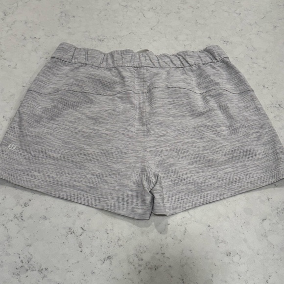 LULULEMON On The Fly Women's Space Dye Gray Shorts Pockets Gym Workout Casual - Picture 5 of 14